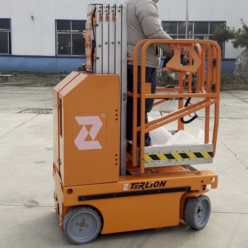 terlion-vertical-mast-lift-warehouse.